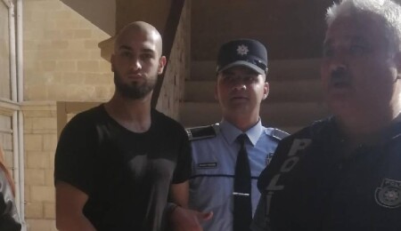 Tehlikeli sürüş yapan sürücünün 34 gündür kaçak olduğu tespit edildi