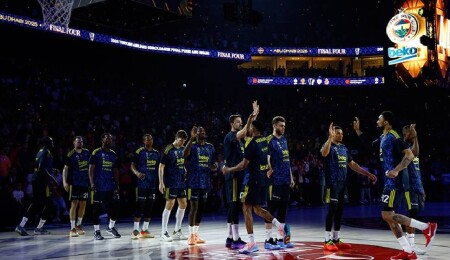 Fenerbahçe Beko, Türk basketboluna Avrupa'da 17. kupasını kazandırmak için sahada