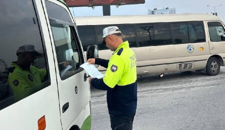 İskele’de okul otobüsleri ve personel servisleri denetlendi