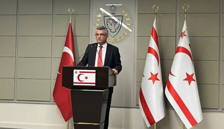 Tufan Erhürman: 15’in üzerinde arkadaşımızın Türkiye’ye girişteki tahditleri kalktı