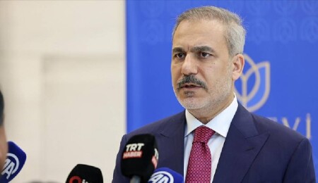 Fidan Urges Syrian Groups Not to Try to Divide Syria