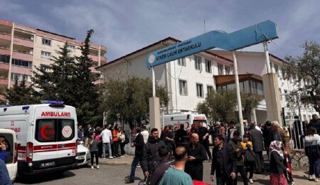 Kahramanmaraş'ta okulda silahlı saldırı: 8'i öğrenci 9 kişi hayatını kaybetti, 13 yaralı