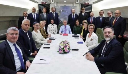 Türkiye Cumhurbaşkanı Erdoğan: Macron ile Kıbrıs'ı konuştuk