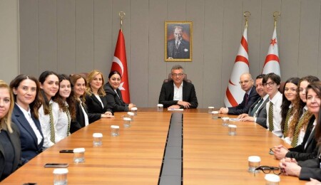 Cumhurbaşkanı Tufan Erhürman, TMK Müdürü Candan Kortay ve beraberindeki heyeti kabul etti