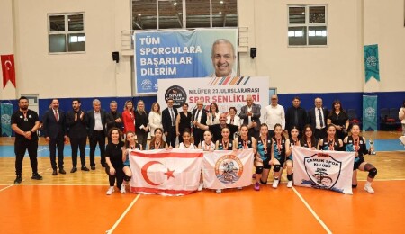 Çamlık Spor Kulübü’nün U16 Kız Takımı'ndan Bursa'da ikincilik