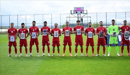 İran Milli Takımı, Kosta Rika maçı öncesi savaşta hayatını kaybeden çocukları andı