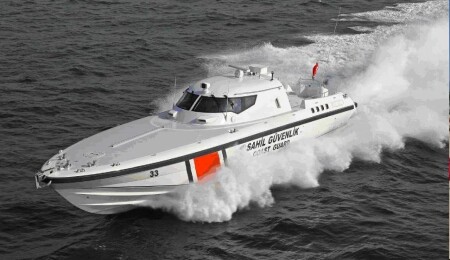 İskele açıklarında KKTC’ye izinsiz giriş yapmak isteyen 20 kişi yakalandı