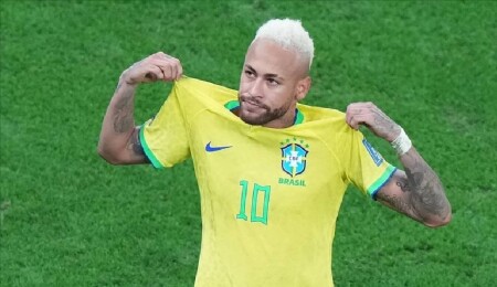Neymar, Santos ile sözleşmesini 2026 sonuna kadar uzattı