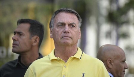 Eski Brezilya Devlet Başkanı Bolsonaro'ya darbe girişimi suçundan 27 yıl 3 ay hapis cezası verildi