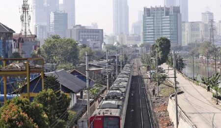 Endonezya'daki tren kazasında ölü sayısı 14'e yükseldi