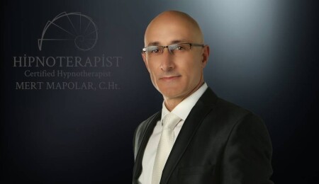 Kıbrıslı Türk Uzman Mapolar, hipnoterapi bilimine uluslararası katkı sunuyor