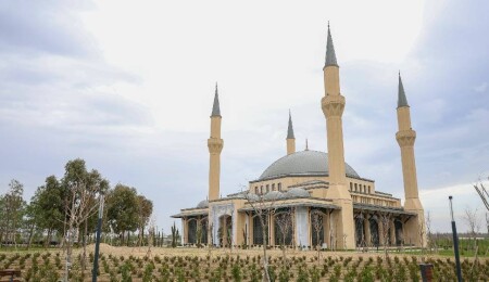 Yapımı tamamlanan Millet Camisi ramazana hazır