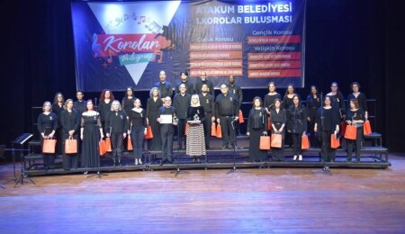 Kıbrıs Polifonik Korolar Derneği Çoksesli Korosu, Samsun'da konser verdi