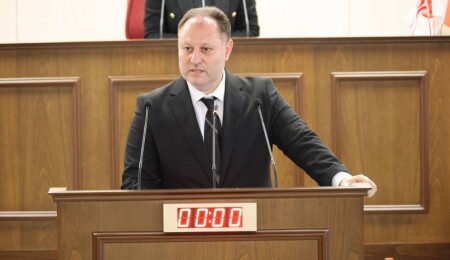 Meclis Başkanlığı'na yeniden aday gösterilen Ziya Öztürkler ilk turda seçildi