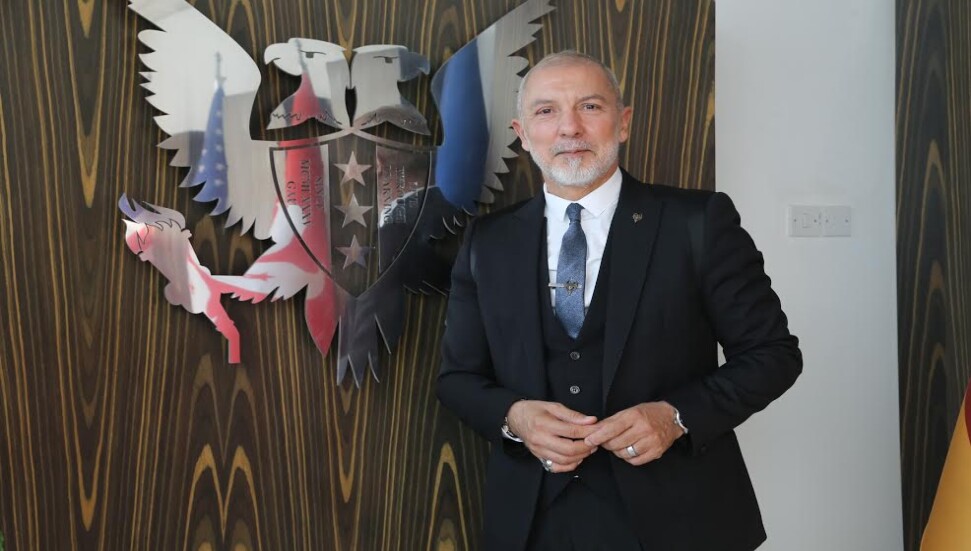 Serhat Akpınar, Kıbrıs Postası’nın 19’uncu kuruluş yıl dönümünü kutladı