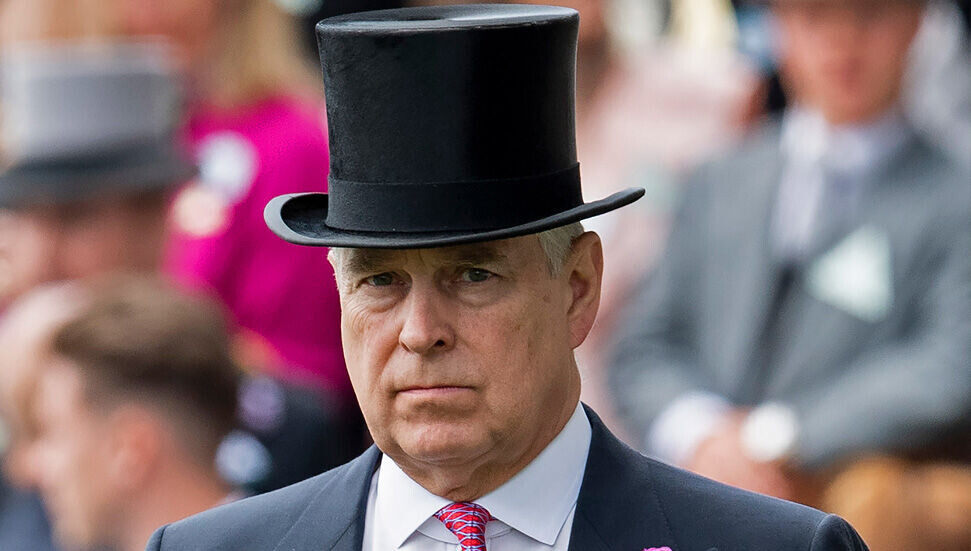 Prens Andrew tüm kraliyet unvanlarını bıraktı: Suçlamalar ailemi gölgeledi