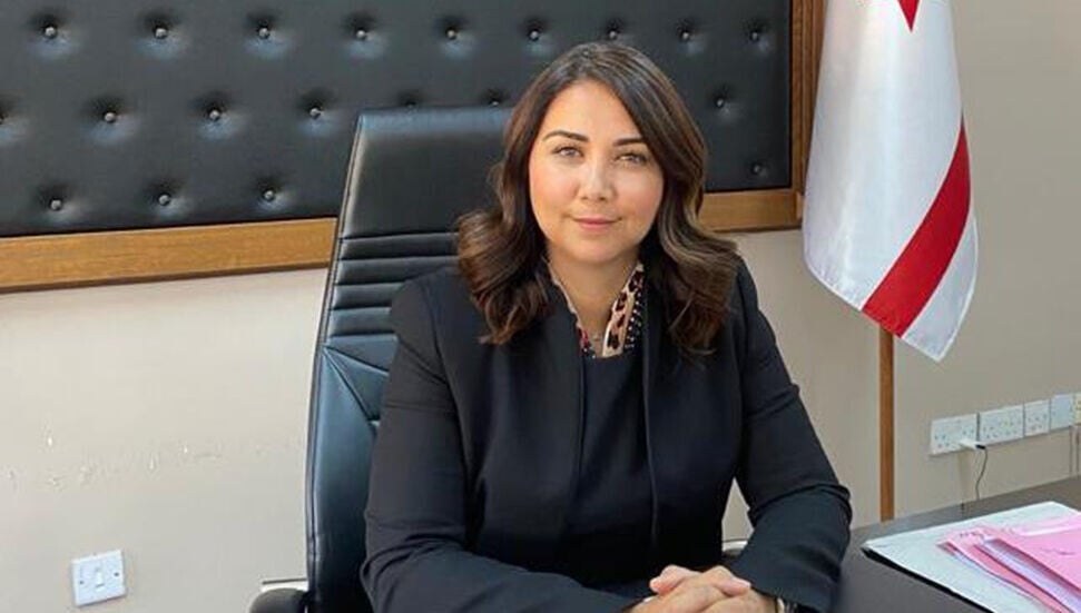 Ayşegül Baybars, Kıbrıs Postası’nın 19’uncu kuruluş yıl dönümünü kutladı