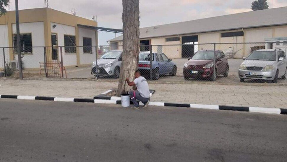 Akdoğan’da temiz görünüm için kaldırım çalışmaları devam ediyor