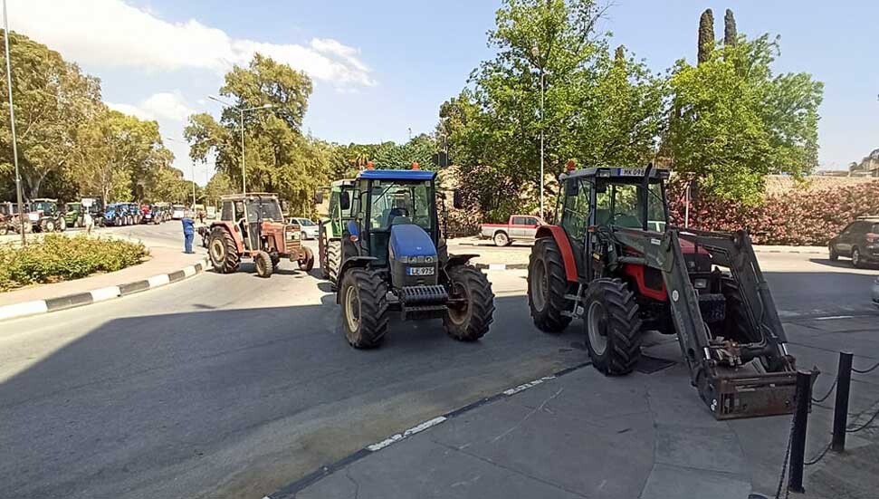 HAKSEN: Eyleme destek için iki saatlik grev kararı aldık
