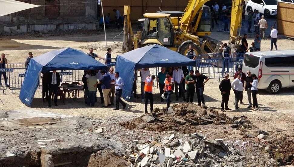 İsias Otel'de 3. kez karot örneği alınıyor