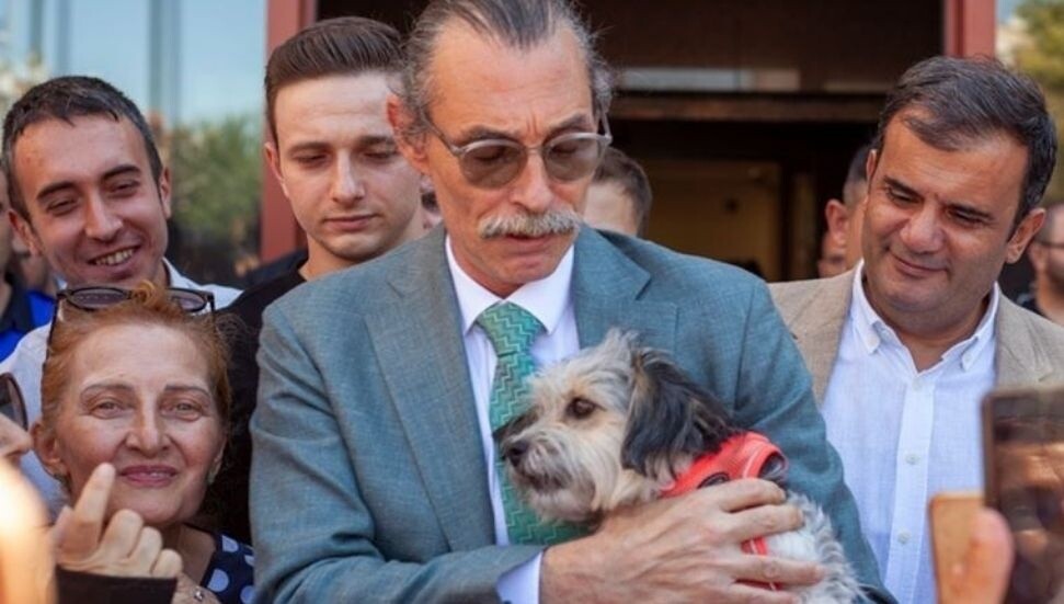 DAÜ’de Erdal Beşikcioğlu söyleşisi: "Bir Tiyatro Yönetmek, Bir Kent Yönetmek"