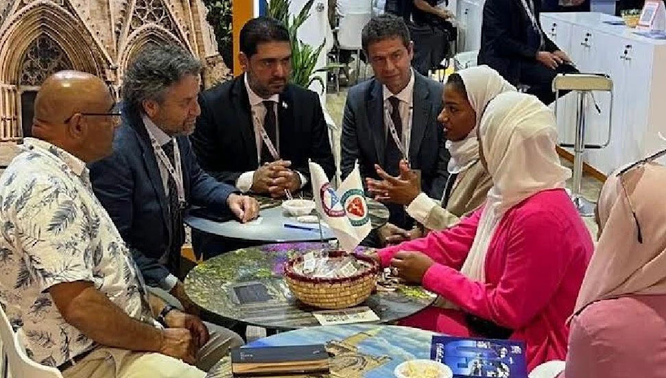 Ahmet Savaşan met with the director of Dubai Health Tourism Authority