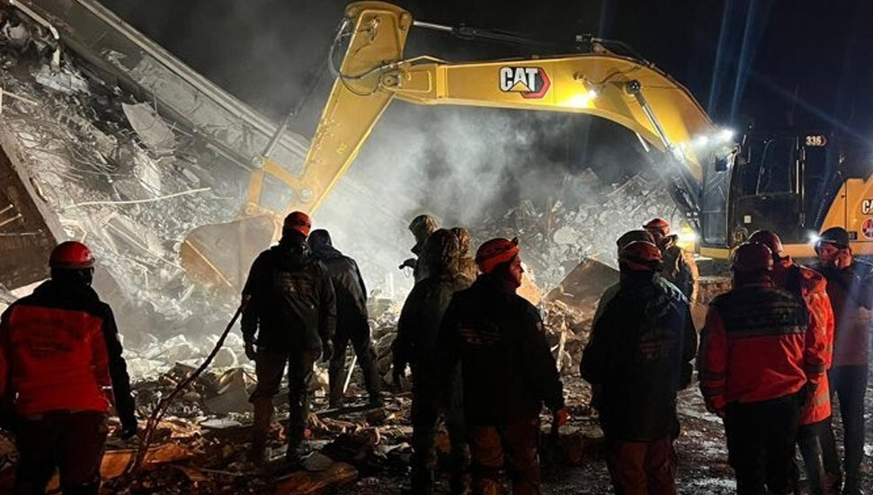 İş insanı Cem Dana: Enkaz altından sesler duyuyoruz ama elimizden bir şey gelmiyor