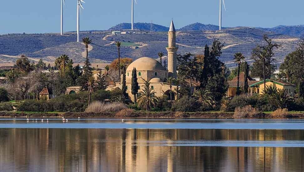 Hala Sultan Tekkesi yakınlarında Geç Tunç Çağı’na ait iki mezar bulundu