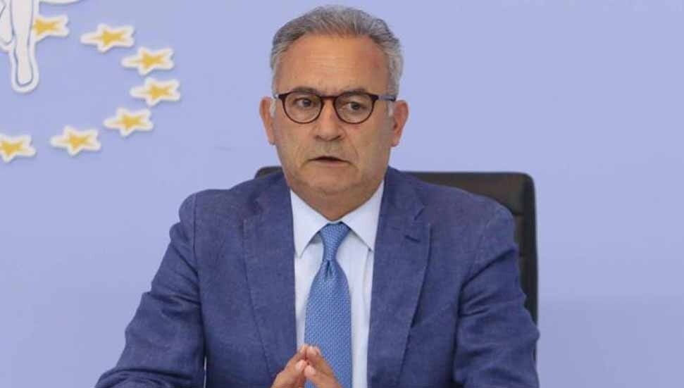 Neofitu’dan Venedik Bienali’nde sergilenen kitabın geri çekilmesine tepki