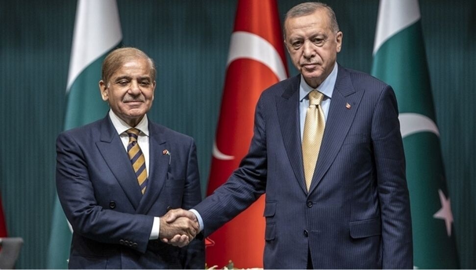 Pakistan Başbakanı Şerif, desteği nedeniyle Türkiye Cumhurbaşkanı Erdoğan'a minnetlerini sundu