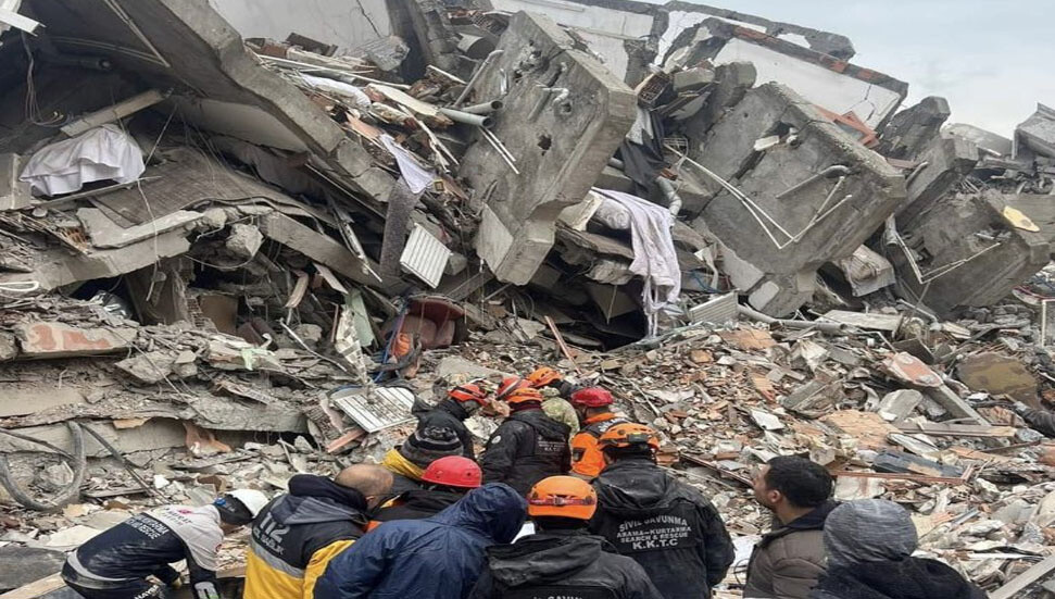 Deprem güvenliği göz ardı edilerek proje dışı ruhsatsız kat yapıldı