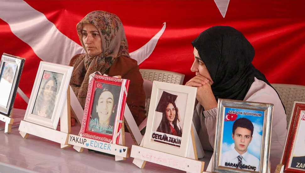 Diyarbakır anneleri Kurban Bayramı'nda da evlatları için nöbette