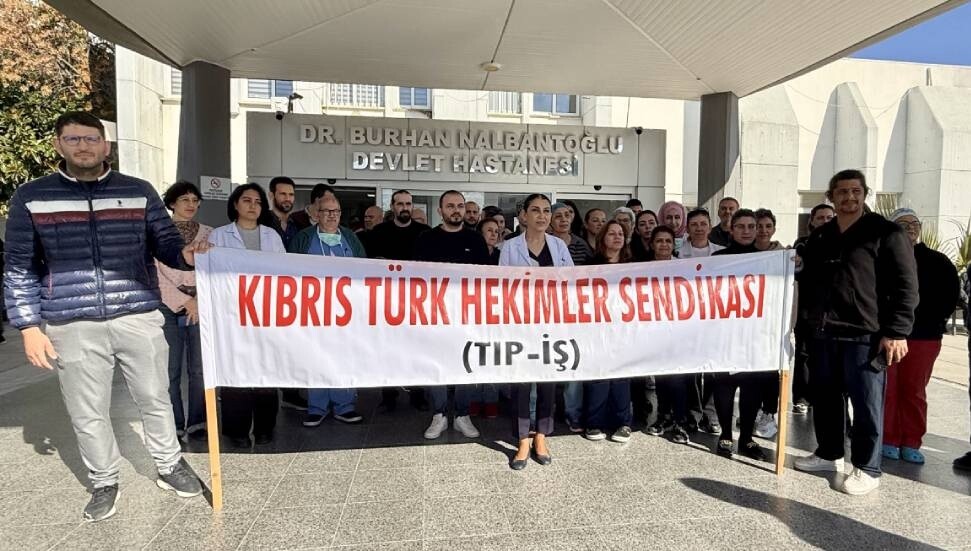 Hekimler Sendikası'nın grevi yarın da devam edecek