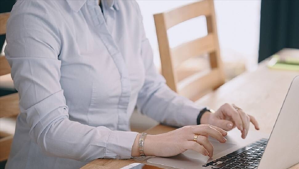 Malezya'da kamu çalışanları yakıt tasarrufu için uzaktan çalışacak