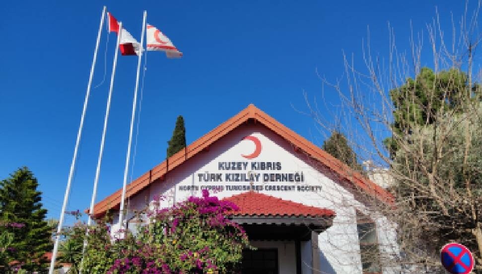 Kuzey Kıbrıs Türk Kızılayı “Yanındayız Türkiye” kampanyası için destek istedi