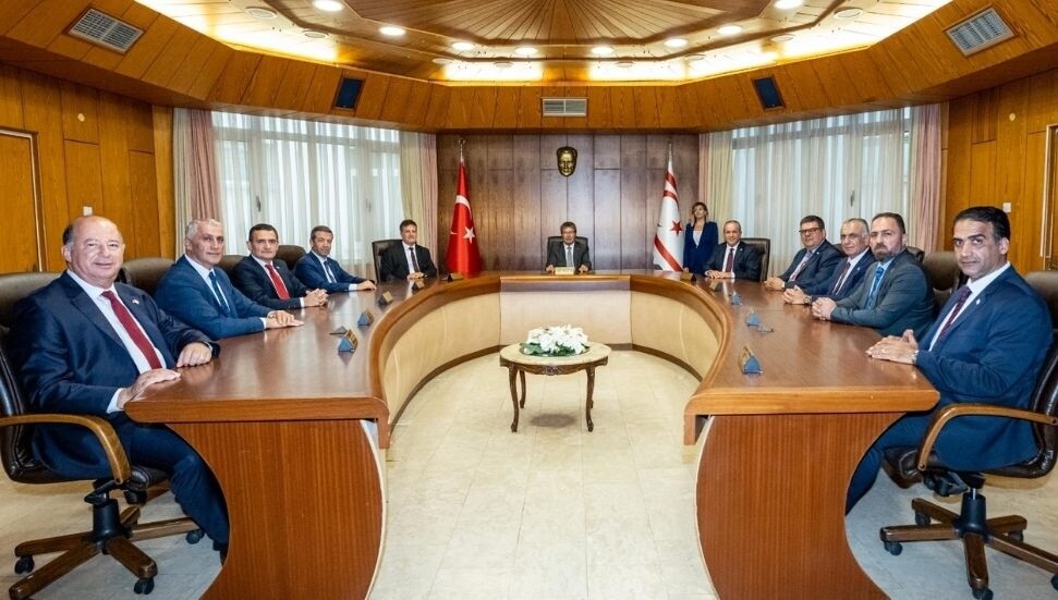 Hükümet, “Halka Hizmet Yolunda Üç Yıl” başlıklı basın toplantısı düzenliyor