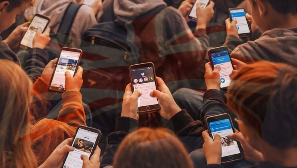 İngiltere'de 16 yaş altındaki çocuklara sosyal medya yasağı onaylandı