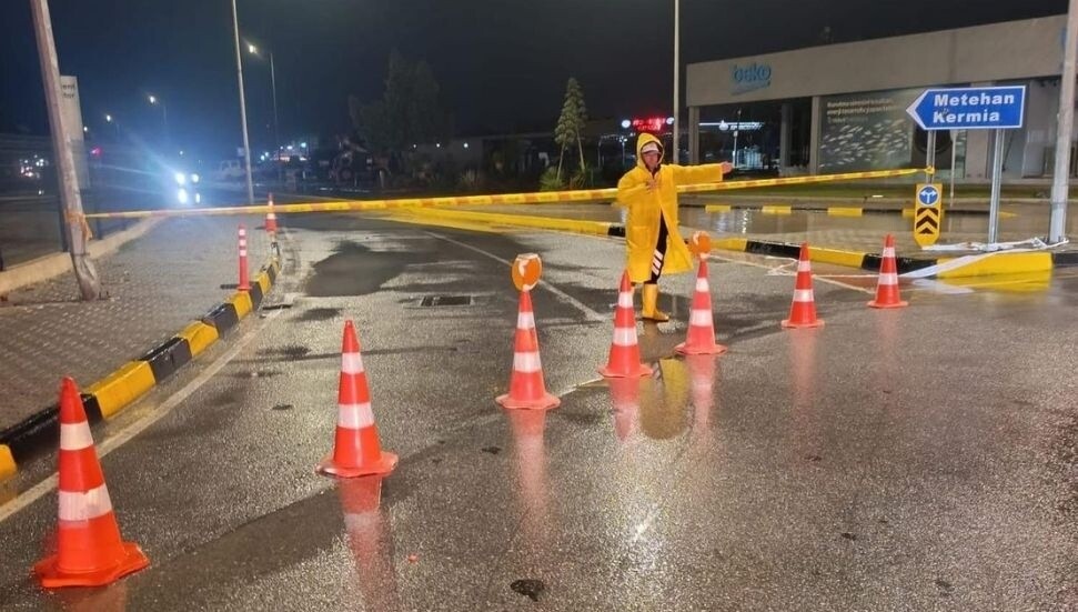 Hastane Çemberi ile Ortaköy Trafik Işıkları arasındaki yol çift yönlü trafiğe açıldı