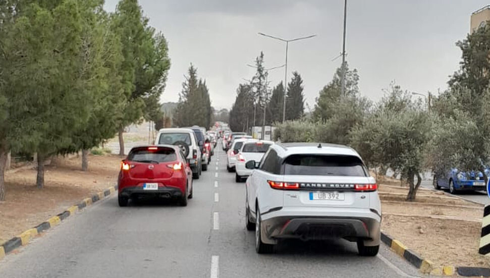 Weekend Congestion at Crossings Continues: Frustration Grows