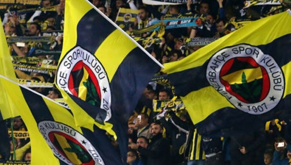 Fenerbahçe: Bahis oynadığı tespit edilen hakemler açıklanmalı