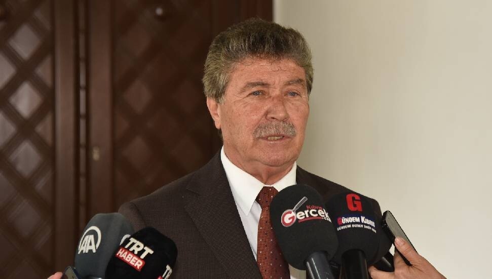 Başbakan Ünal Üstel: 4 kişi kurtuldu 35 kişiden henüz sağlıklı bilgi yok