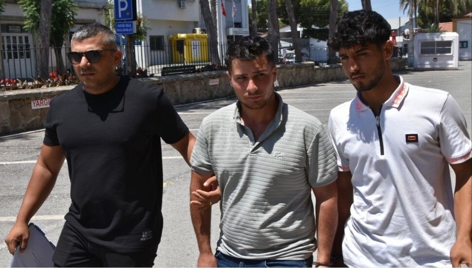 Bisiklet ve telefon çalmakla itham edilen zanlılar 1 gün tutuklu