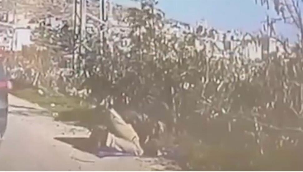 İsrail ordusunda görevli asker, namaz kılan Filistinliye ATV ile saldırdı