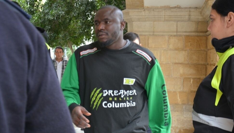 Taşkınlık çıkarıp polise saldırmakla itham ediliyor! İkamet izinsiz zanlı 3 gün tutuklu