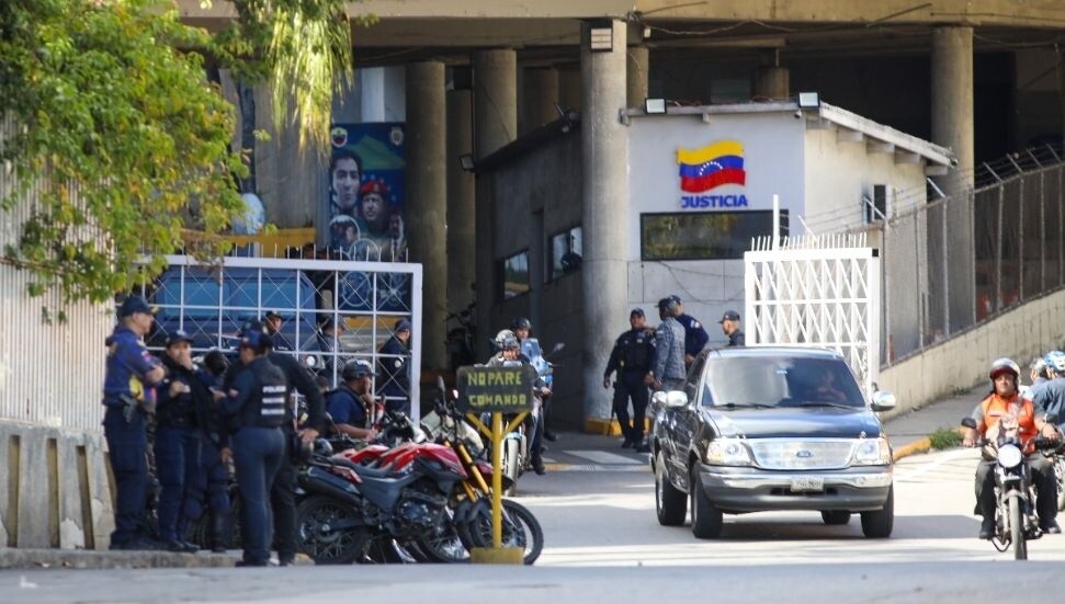 Venezuela’da siyasi tutuklular da dahil 406 kişi serbest bırakıldı, süreç devam ediyor