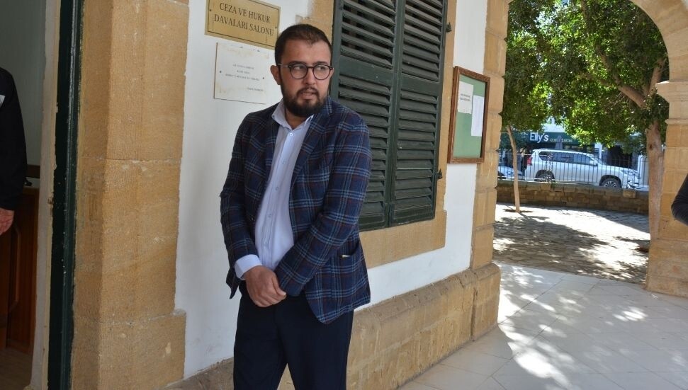 Sahte resmi belge davasında zanlı Acı, teminatla serbest