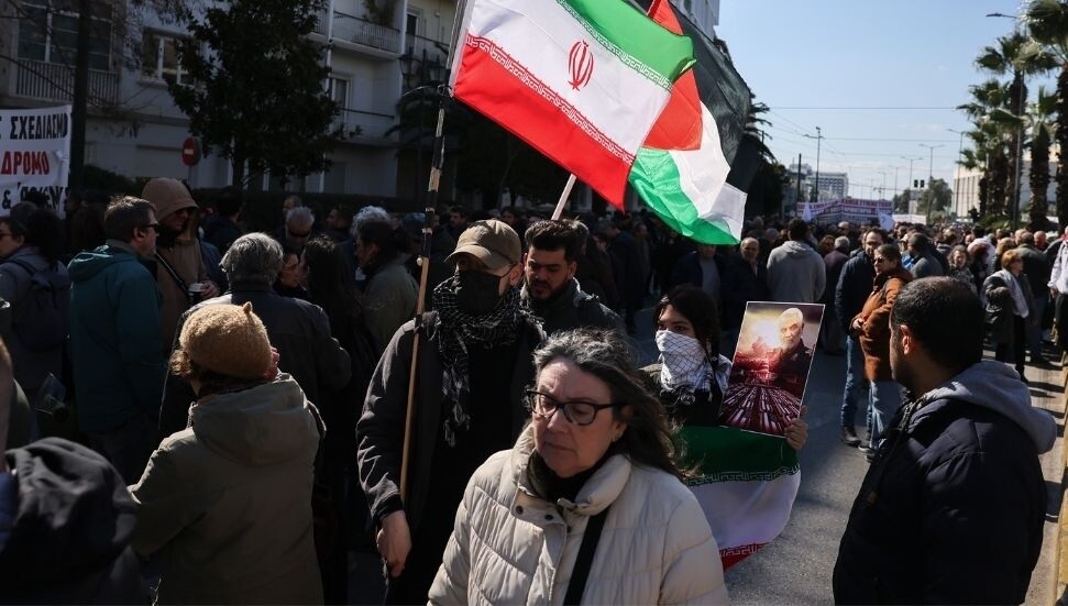 Atina’da ABD ve İsrail’e İran protestosu