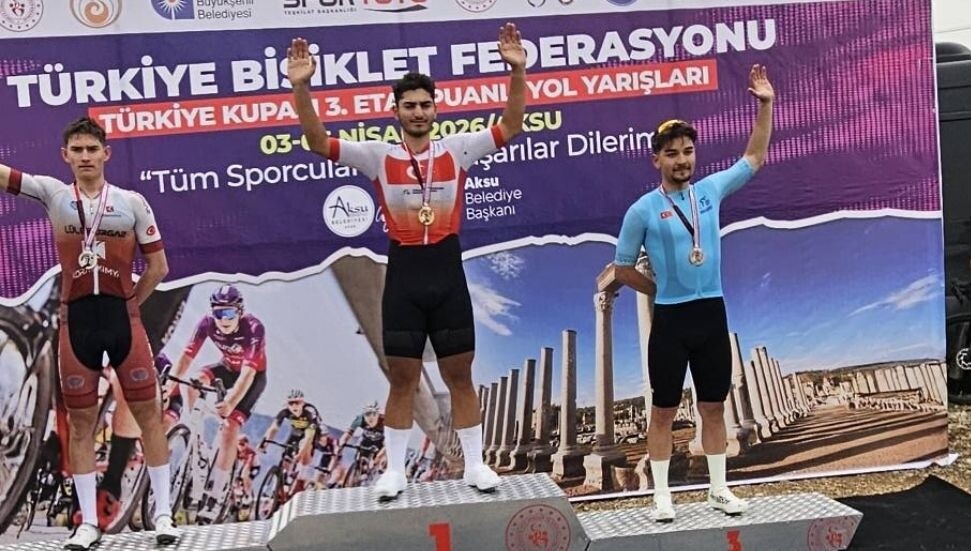 Kıbrıslı Türk bisikletçi Ege Erülkü'den Türkiye'de birincilik