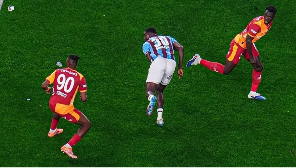 Şampiyonluk yarışı kızıştı: Trabzonspor 2-1 Galatasaray