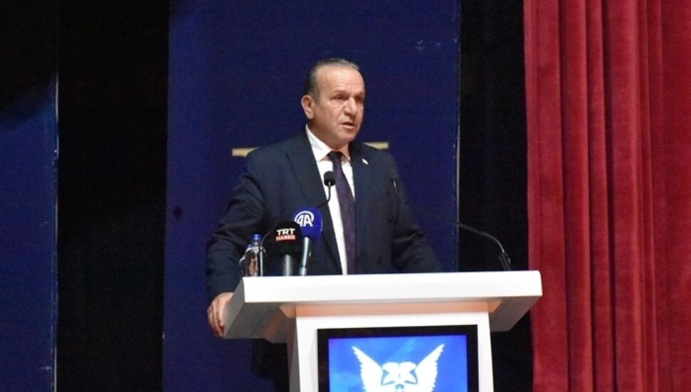 Fikri Ataoğlu: Şehitlerimizin fedakârlığıyla özgür ve bağımsız bir cumhuriyete kavuştuk
